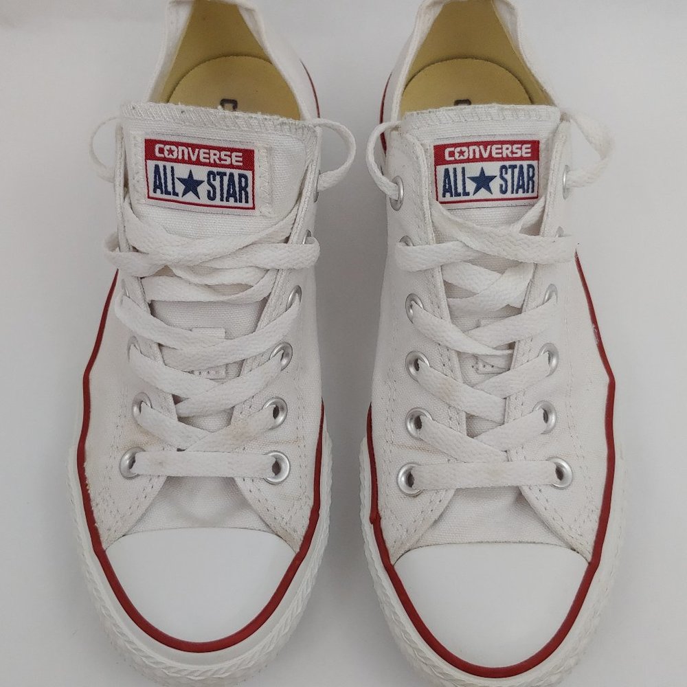 White Converse Low Top Sneakers Size M6/W8